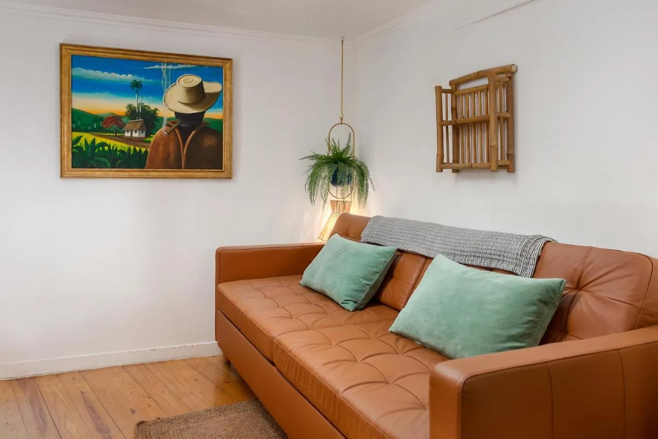 Casa Aurora - Bairro Tipico A Minutos Do Terreiro Villa Lisbon 0*,