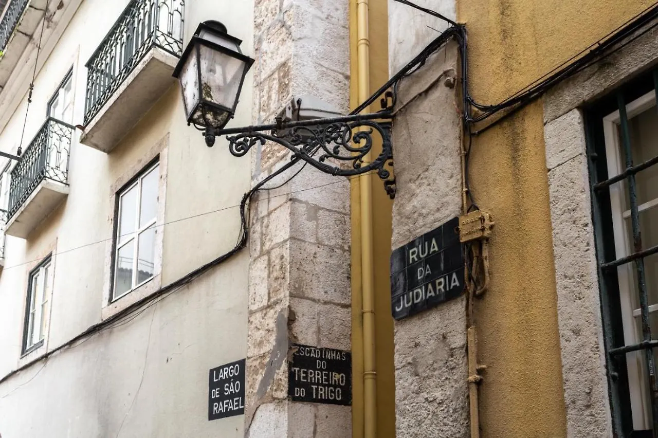 Holiday home Casa Aurora - Bairro Tipico A Minutos Do Terreiro Villa Lisbon